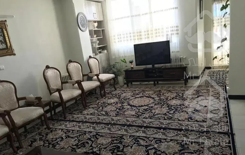 ۵۶ متر  خیابان اصلانی