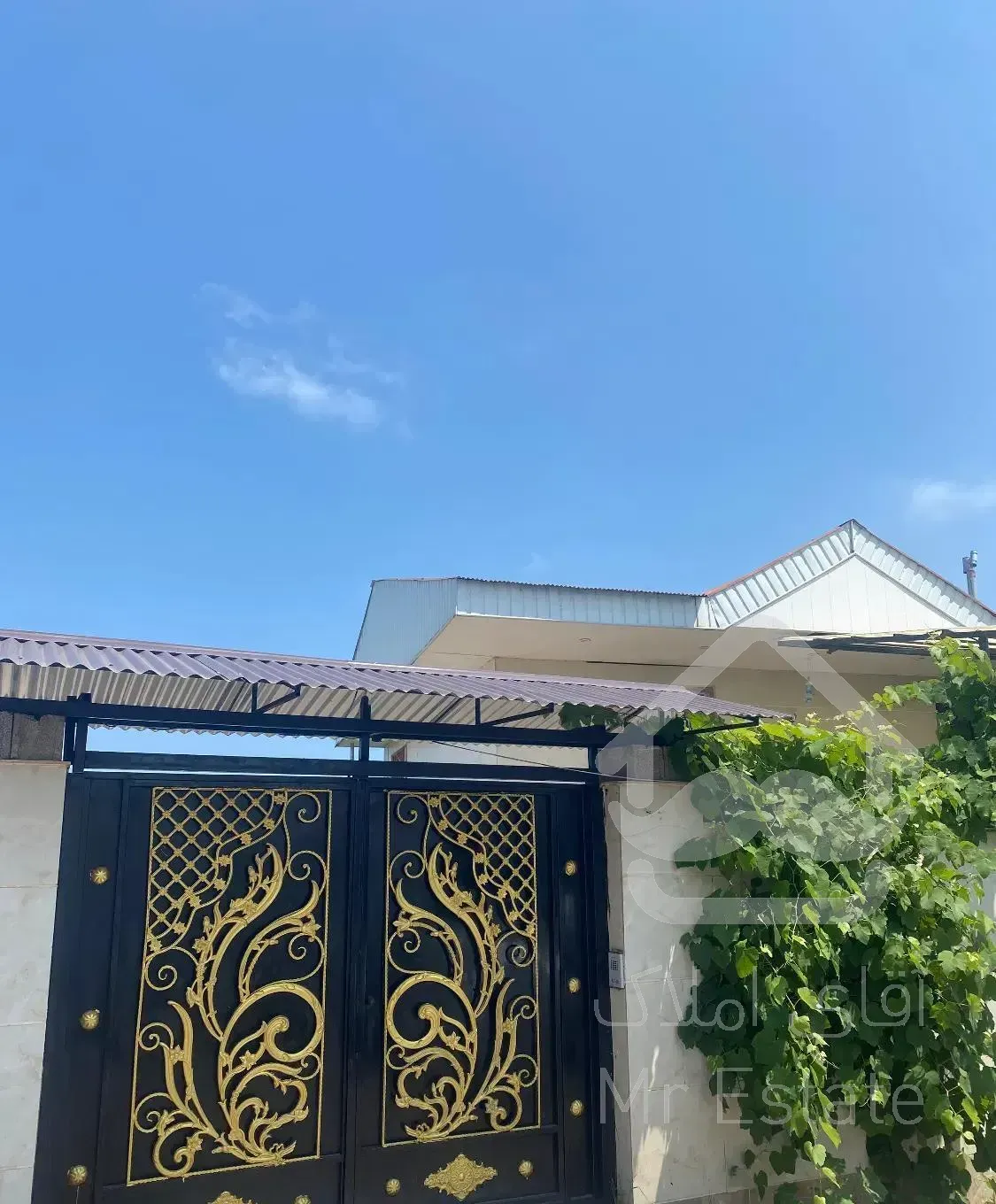 ویلای ساحلی ۳۰۰ متری