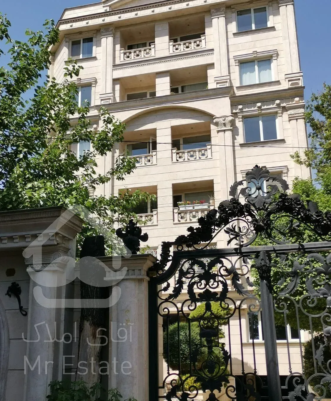 پاسداران فروش ۲ واحد ۱۲۵ متری یکجا/کلید نخورده فول