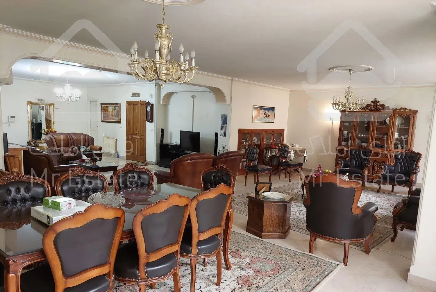 آپارتمان ۲۱۰ متری تک واحدی با کلیه امکانات