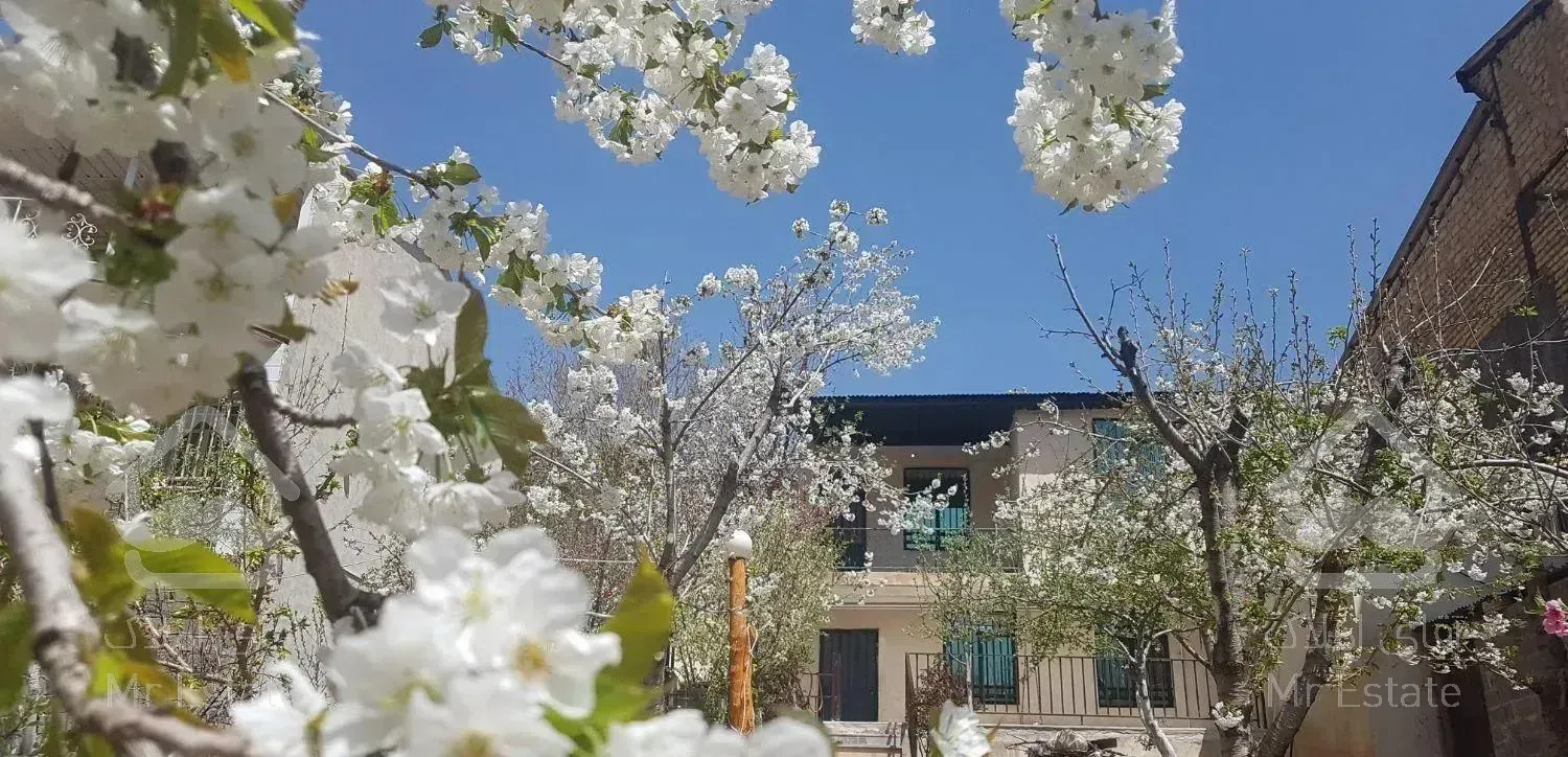 ۶۰۰متر باغ ۷۵ متر بنا