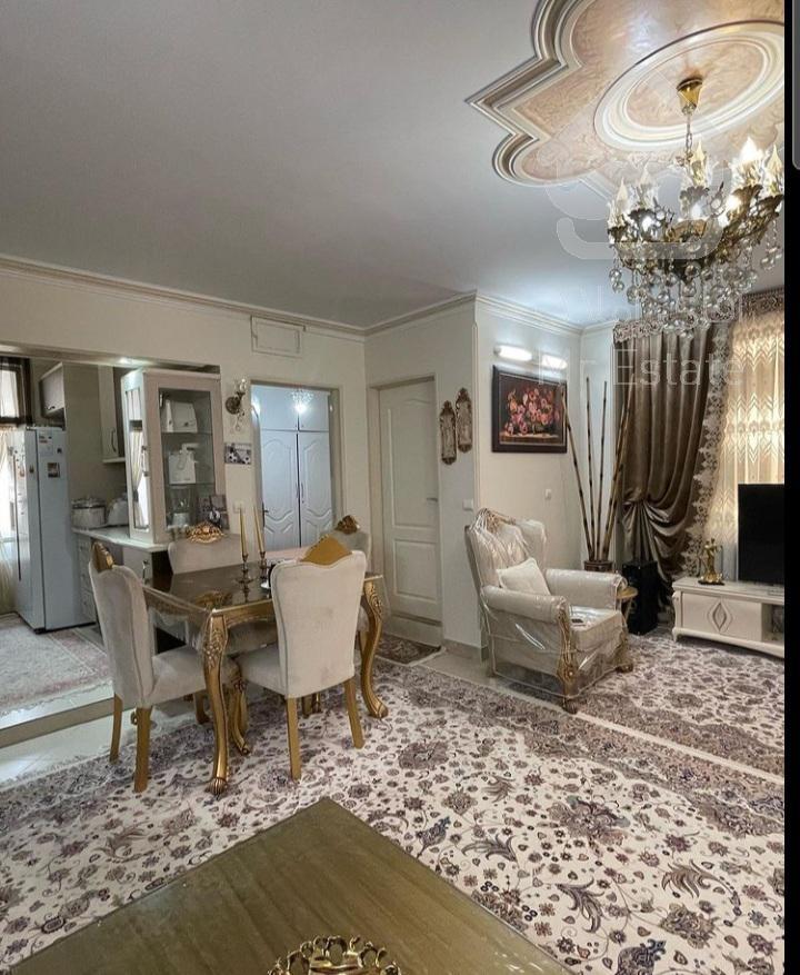 ۸۵متر/۱۰ساله/فول امکانات/۸واحدی/بلوارفردوس غرب