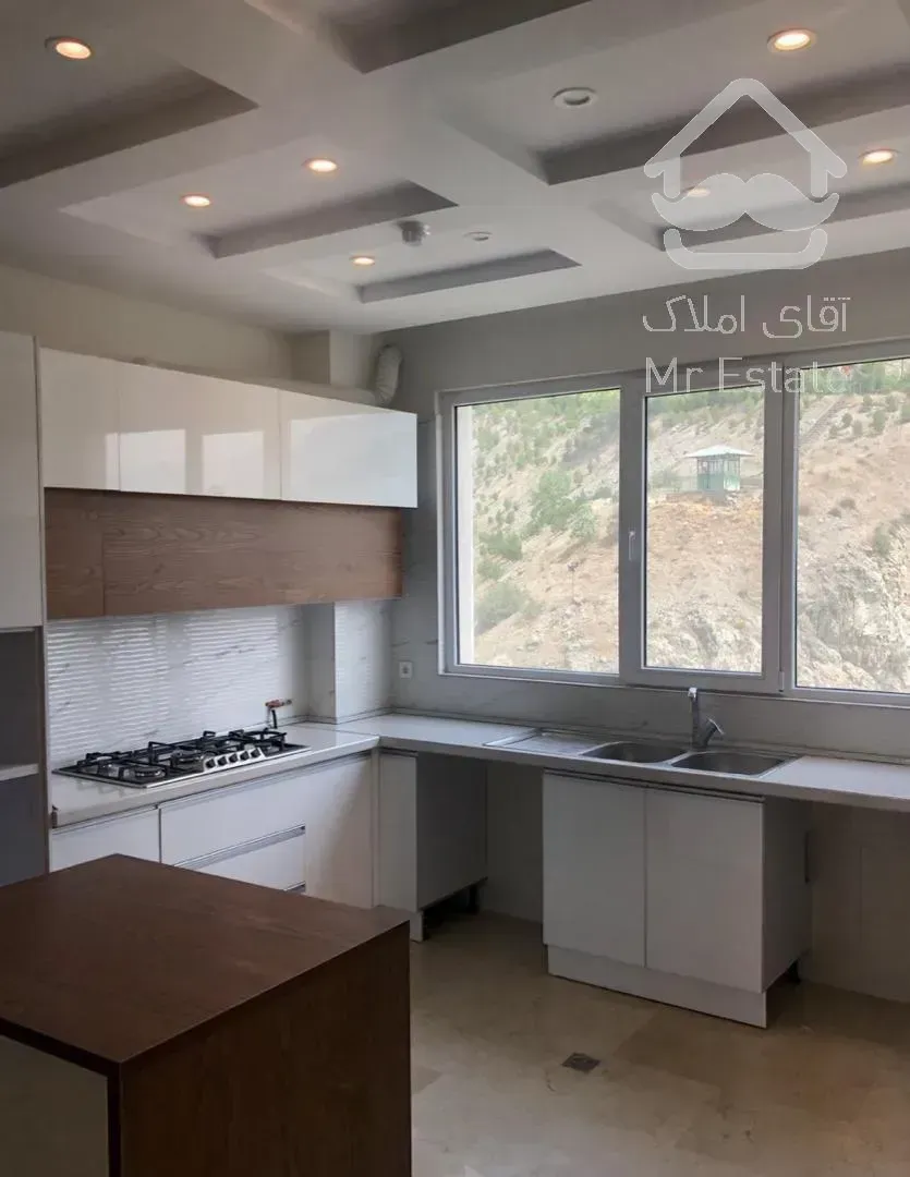 اجاره و رهن آپارتمان زعفرانیه 120  متر شیک