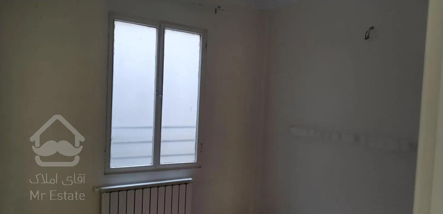 76 متر شرق پروین