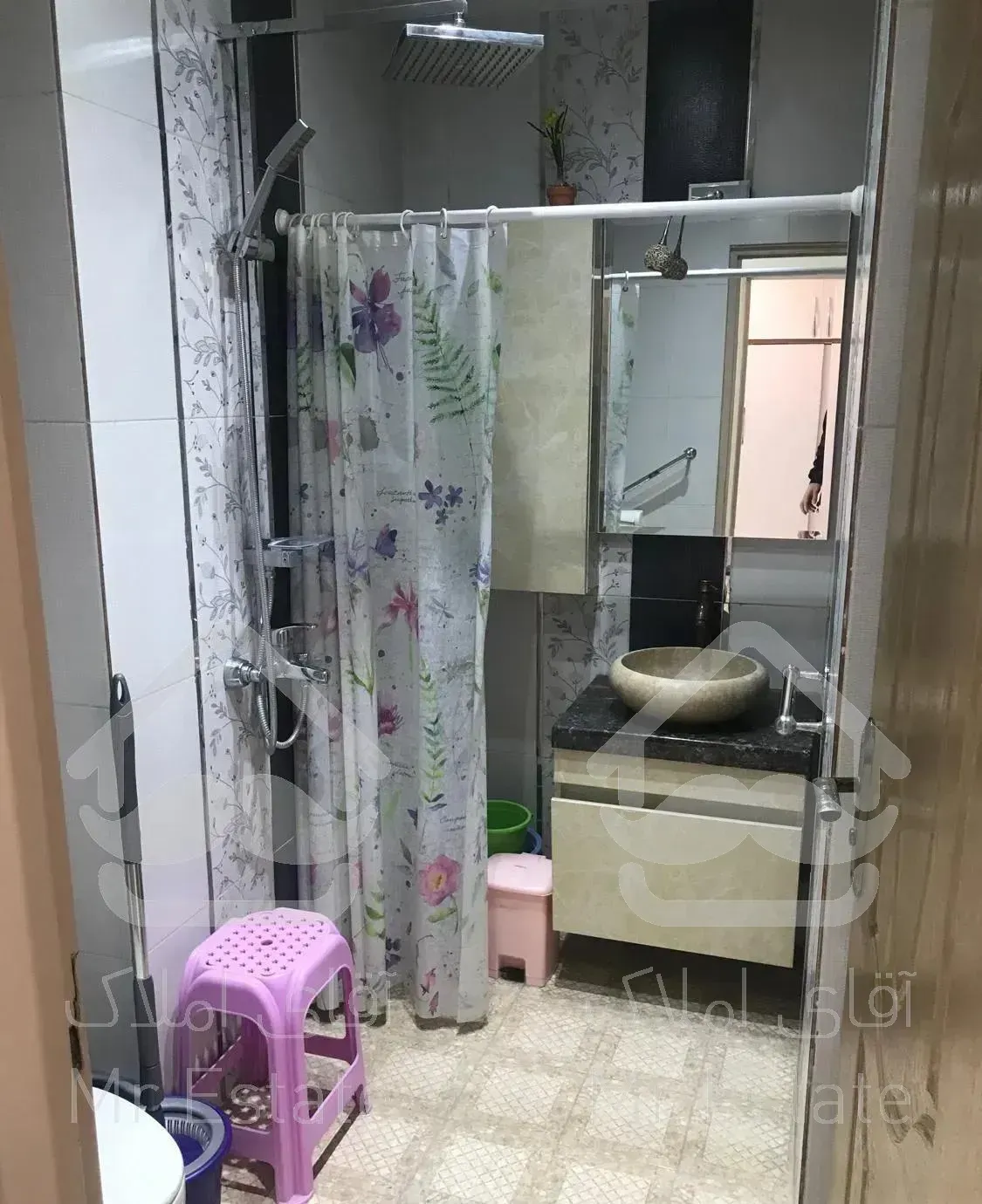 ۸۹ متر فول امکانات در تهران ویلا