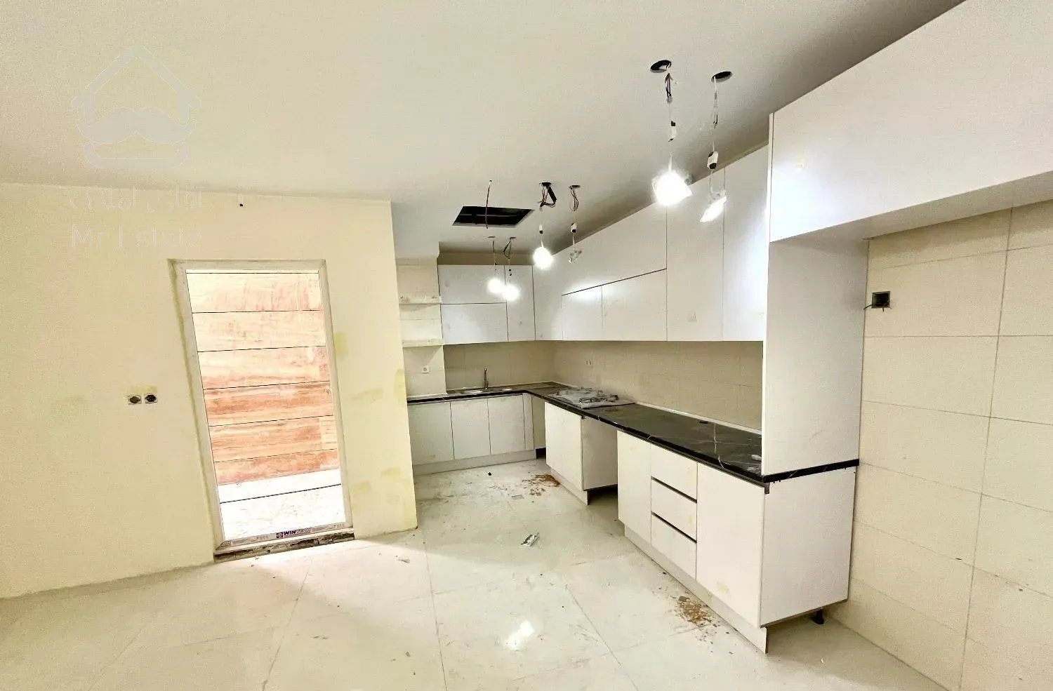 اپارتمان موساز فول ۱۲۳متر اقا بیگی