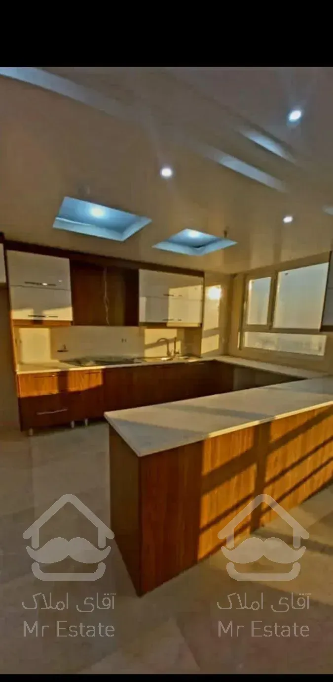 ۱۳۲متر۳خواب/کلیدنخورده/نفت/ویوابدی تهران