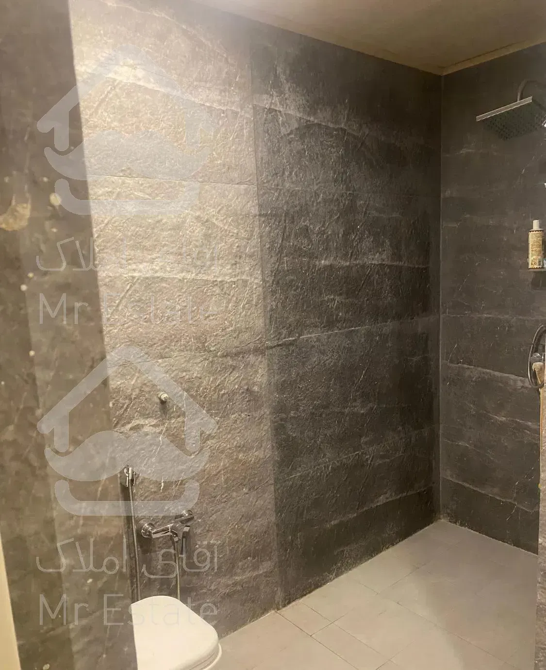 ۱۱۴ متر  لارستان