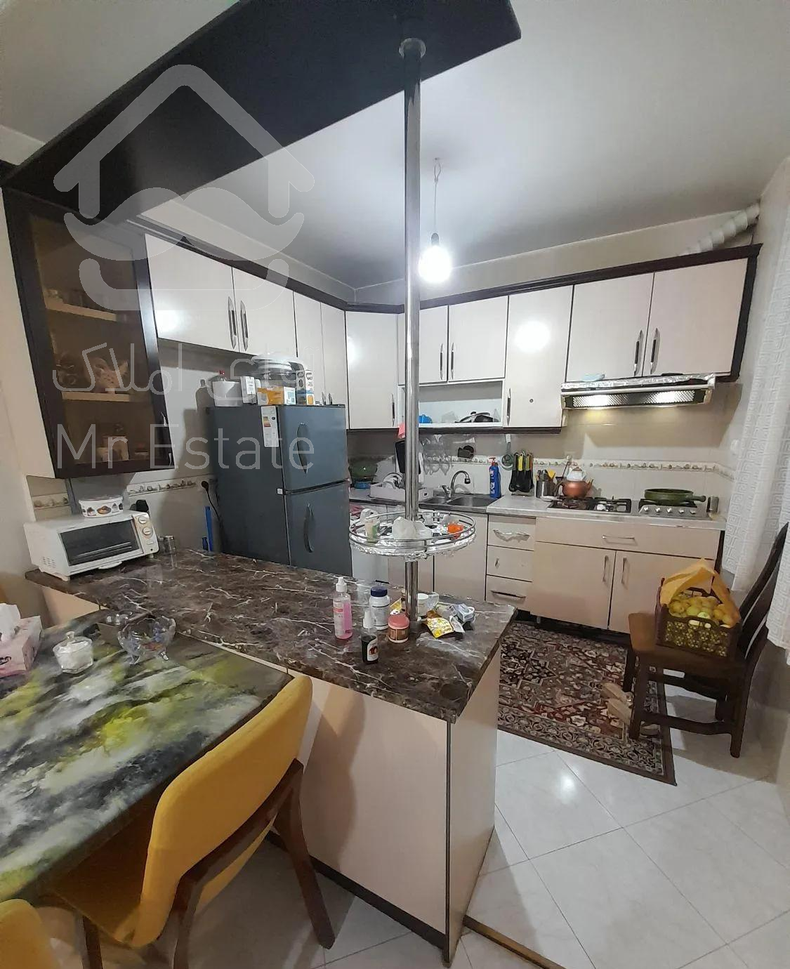 ۷۰متر دو خواب و دو عدد پارکینگ..تک واحدی