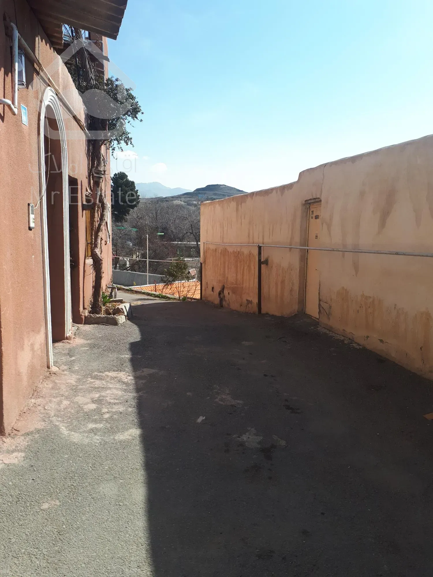 ویلا کلنگی دوخوابه