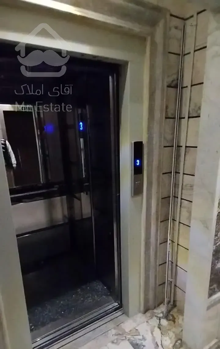 ۱۳۵متر فول چهارباغ شرقی تکواحدی ۴ ساله تخلیه