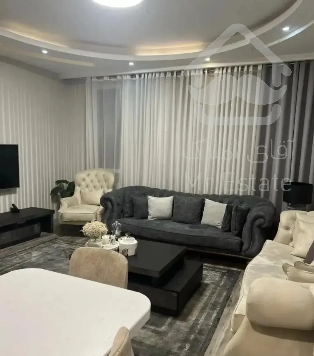 چهار باغ ۹۲متر/سالن پرده خور/لوکیشن تاپ/بازسازی