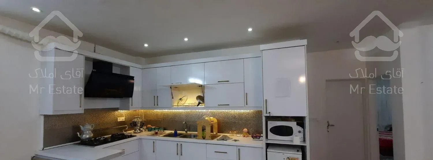 ویلا استخر جکوزی ۳طبقه فوق تمیز