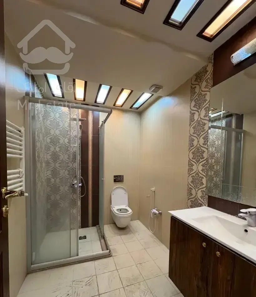 ۱۶۰متر برج باغ / تک واحدی /آکواریوم