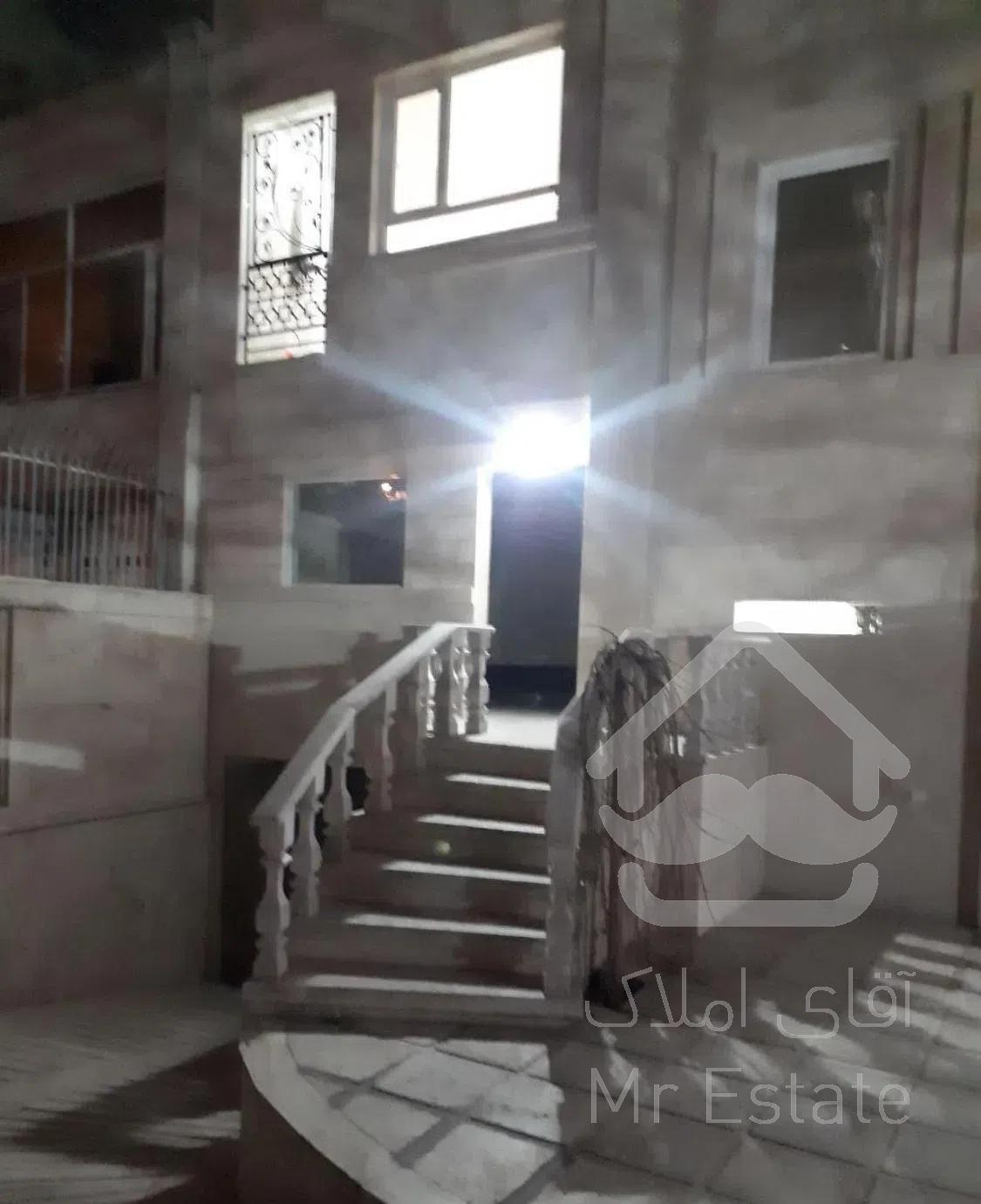 ۱۰۰متر دوخوابه نوساز شیک وخوش نقشه..