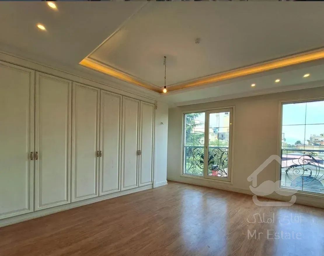 آپارتمان۱۵۵ متر*ویو بدون مشرف*۲ پارکینگ*مشاعات فول