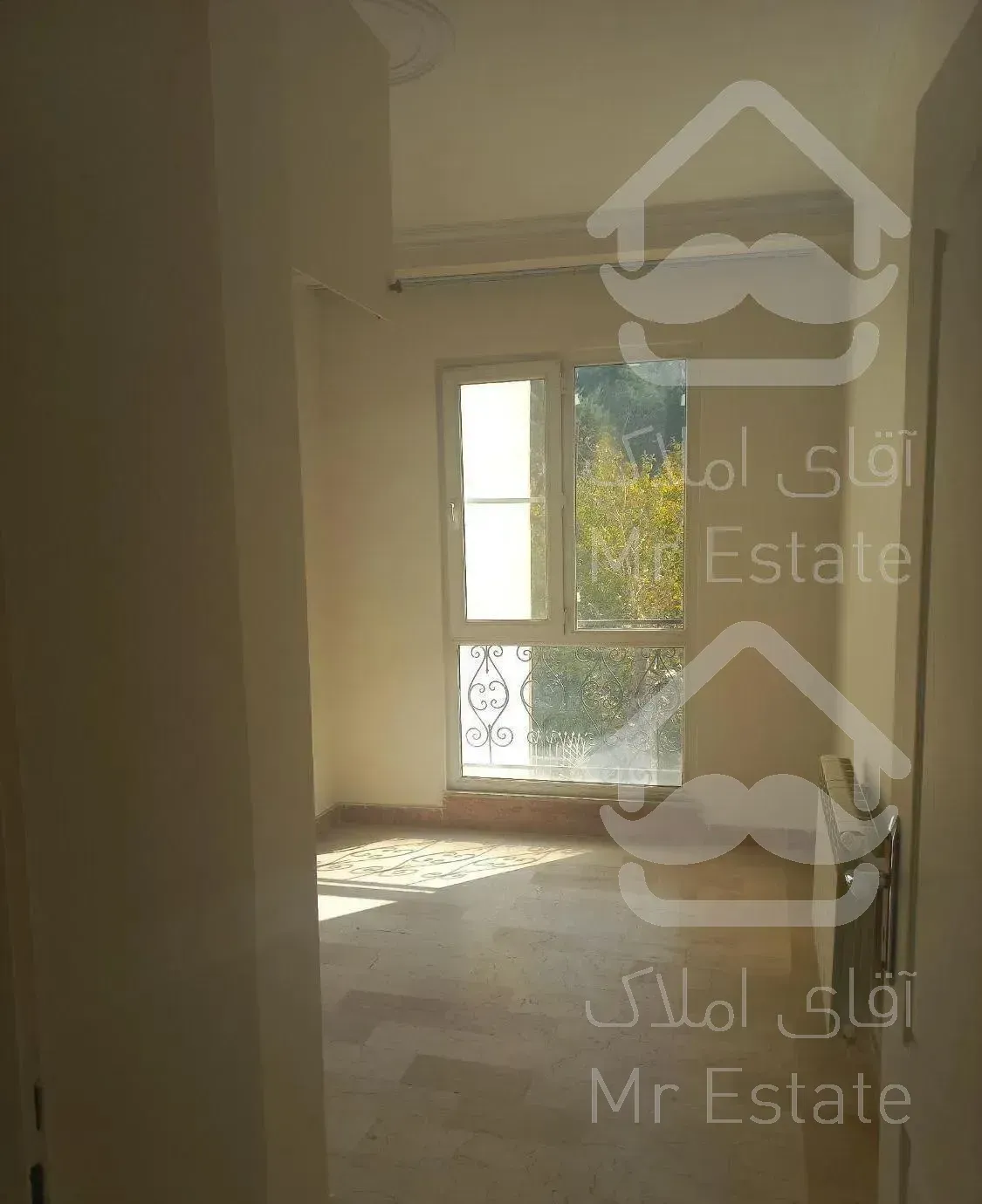 شیان ۱۰۱متری دو خوابه، تخلیه