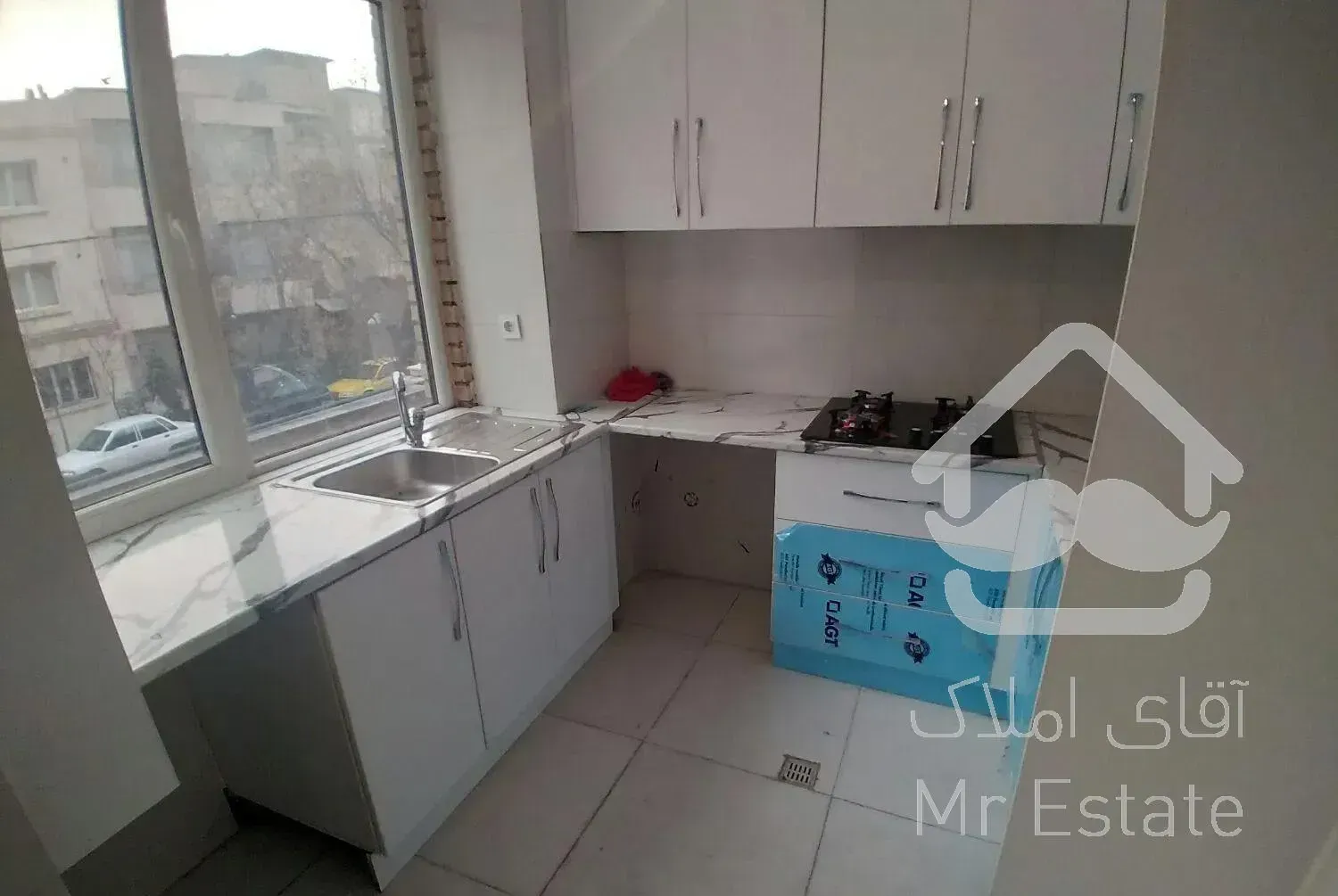 ۸۱متر گلها / نوساز / مالک منعطف