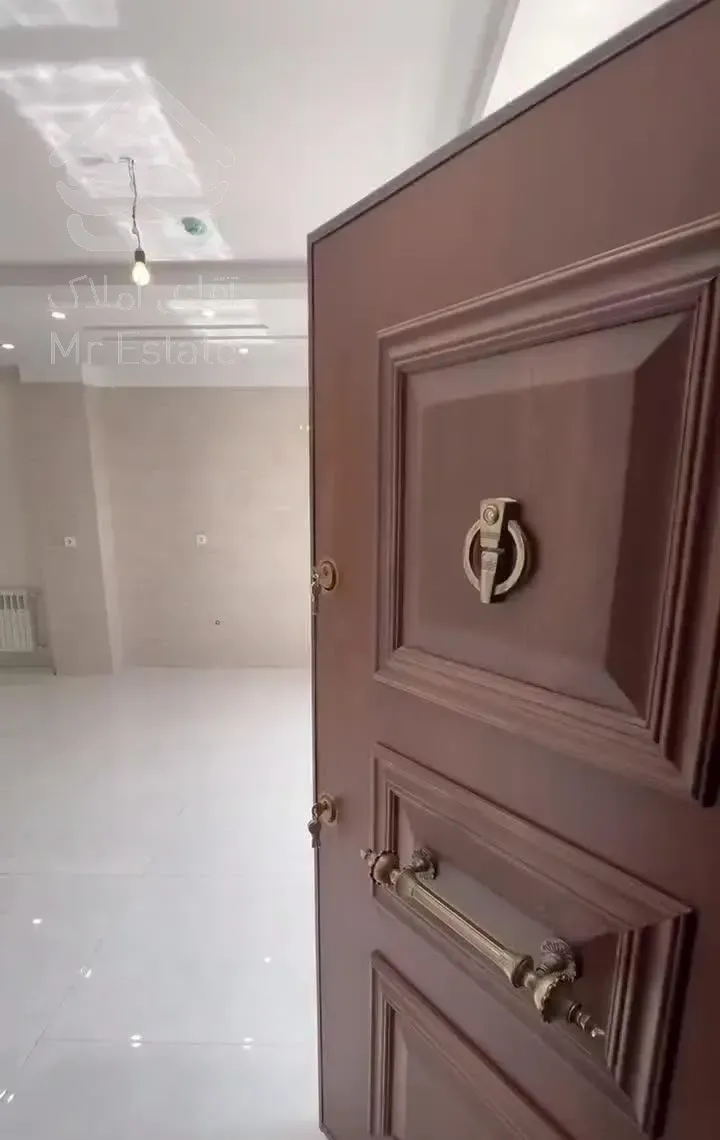 ۱۳۷متر ۳خ نوسازکلیدنخورده ۲پارکینگ(مهندس زارع)