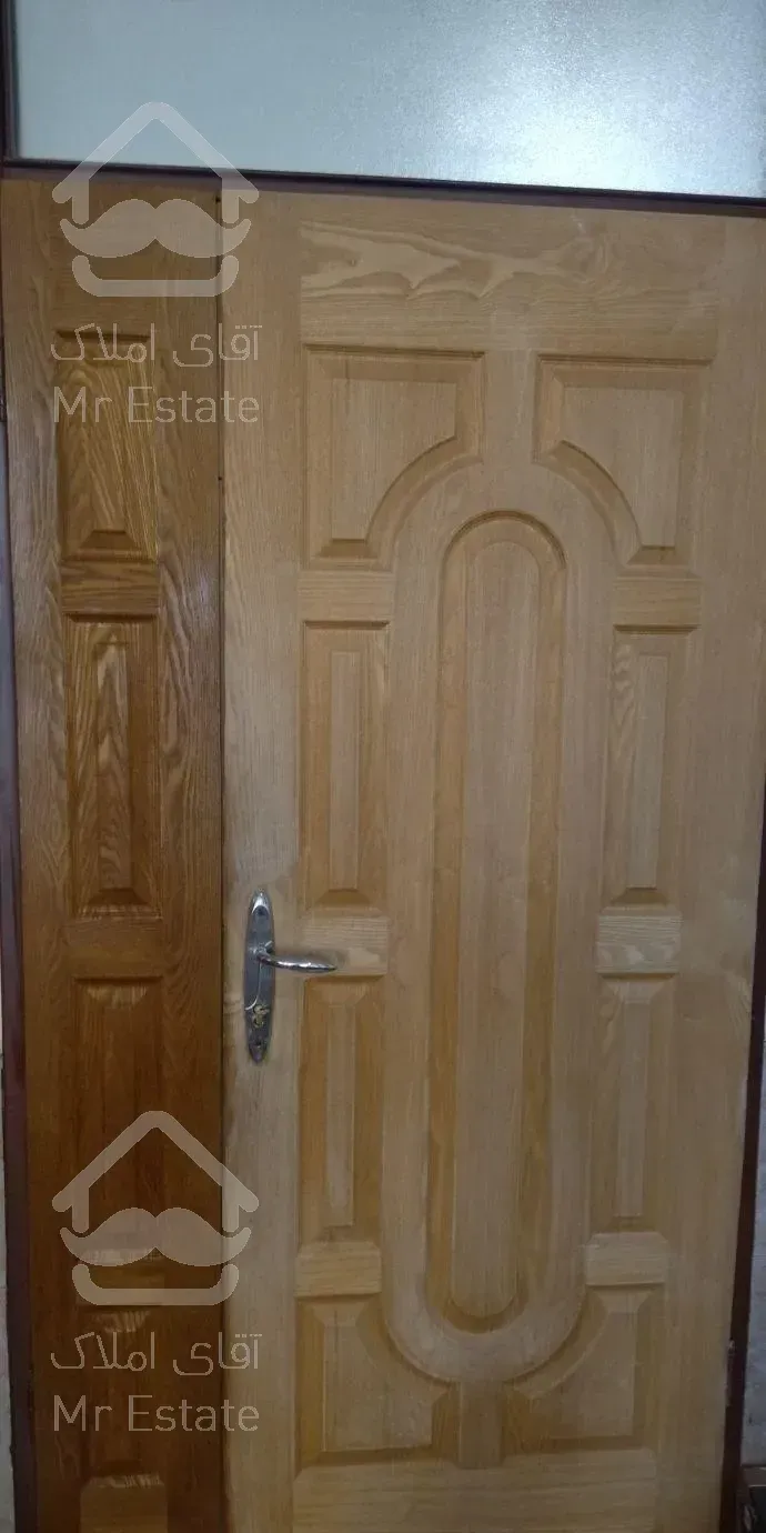 ترمیم وبازسازی درب های چوبی درمحل
