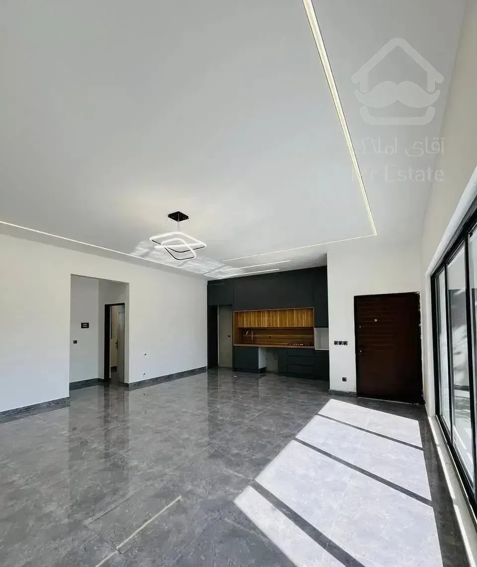 من نمیدونم از قیمتش بگم‌از متریالش بگم از چی بگم