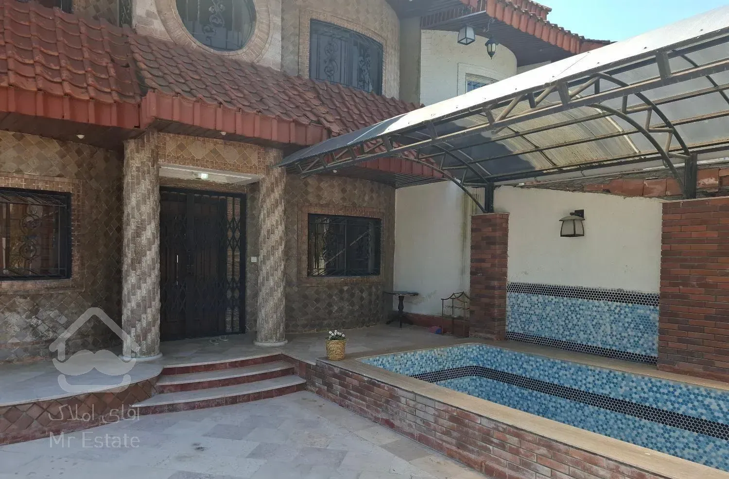 خانه ویلایی استخردار  ، 2 خوابه و 300 متر زمین