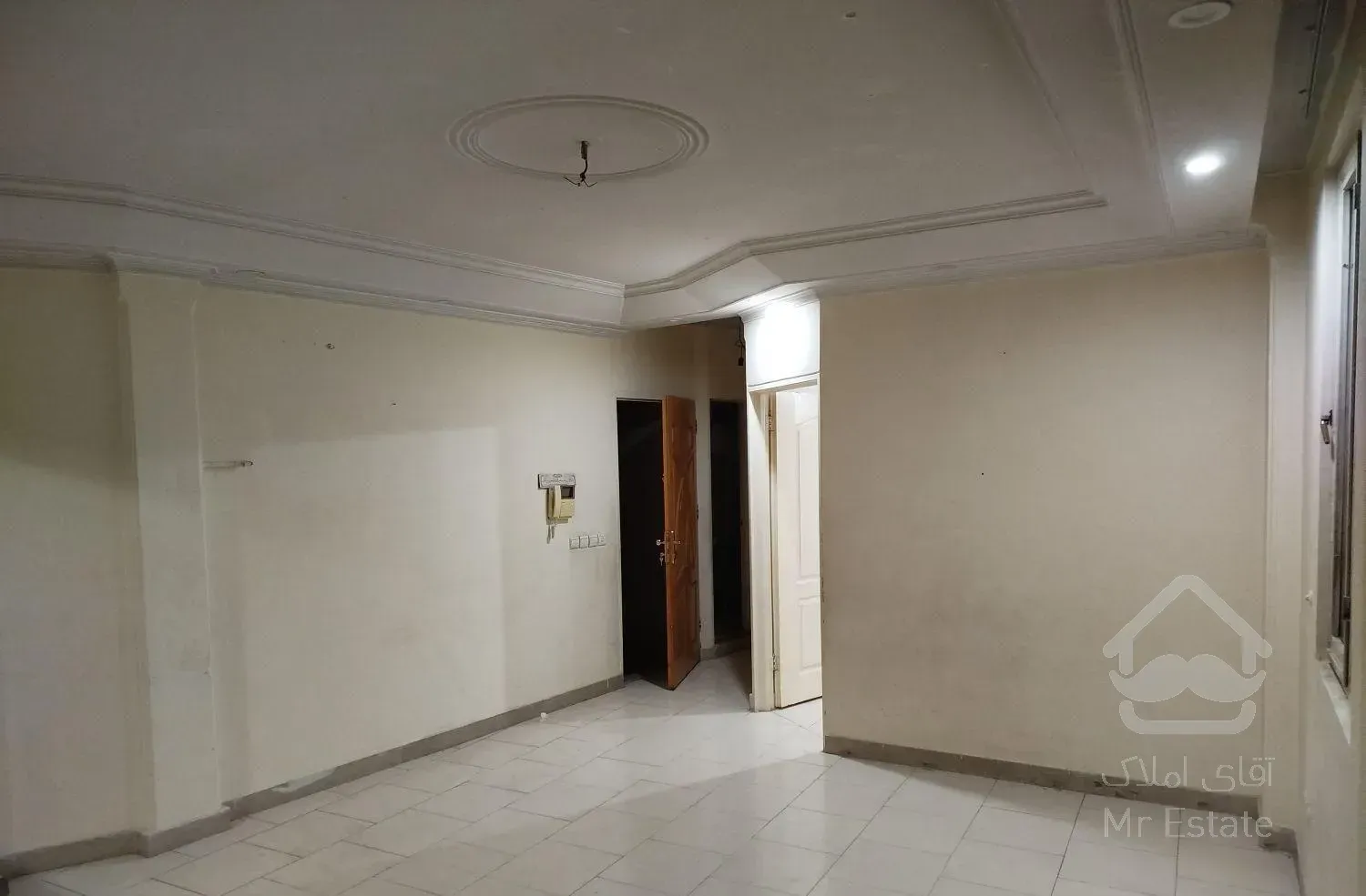 بهارستان ملت نظامیه دفتر انبار موقعیت اداری