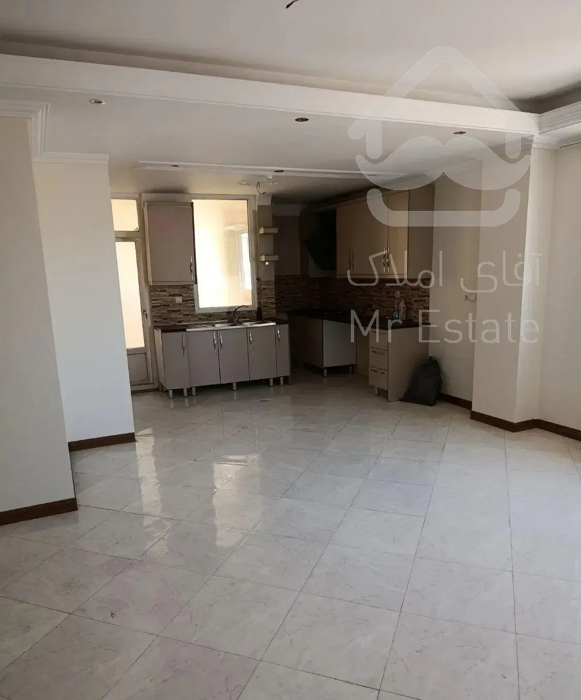 ۷۴ متر / فول امکانات / سالن پرده خور / قصرالدشت