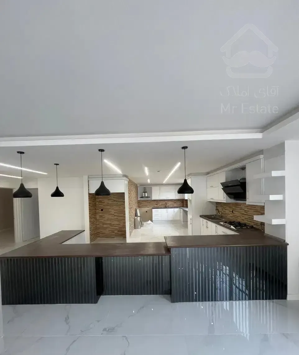 آپارتمان۲طرف نور۱واحد۲۰۴متر خ جابرانصاری(ویوپارک)