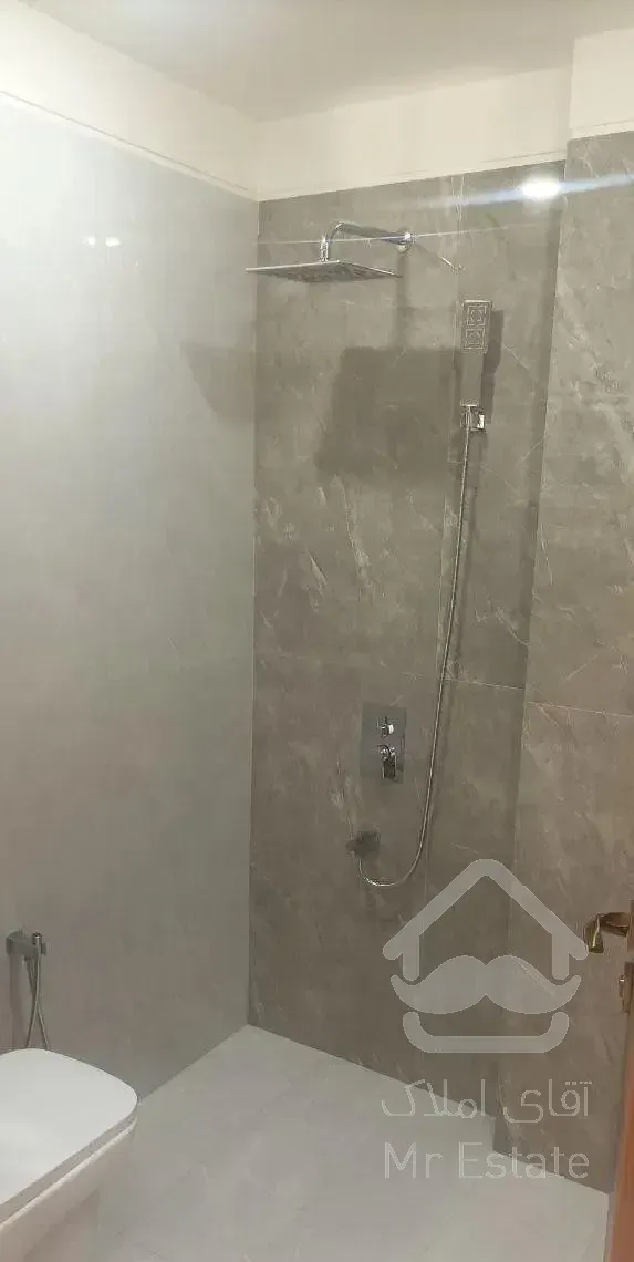 ۱۲۵ متر تهرانویلا دو پارکینگ