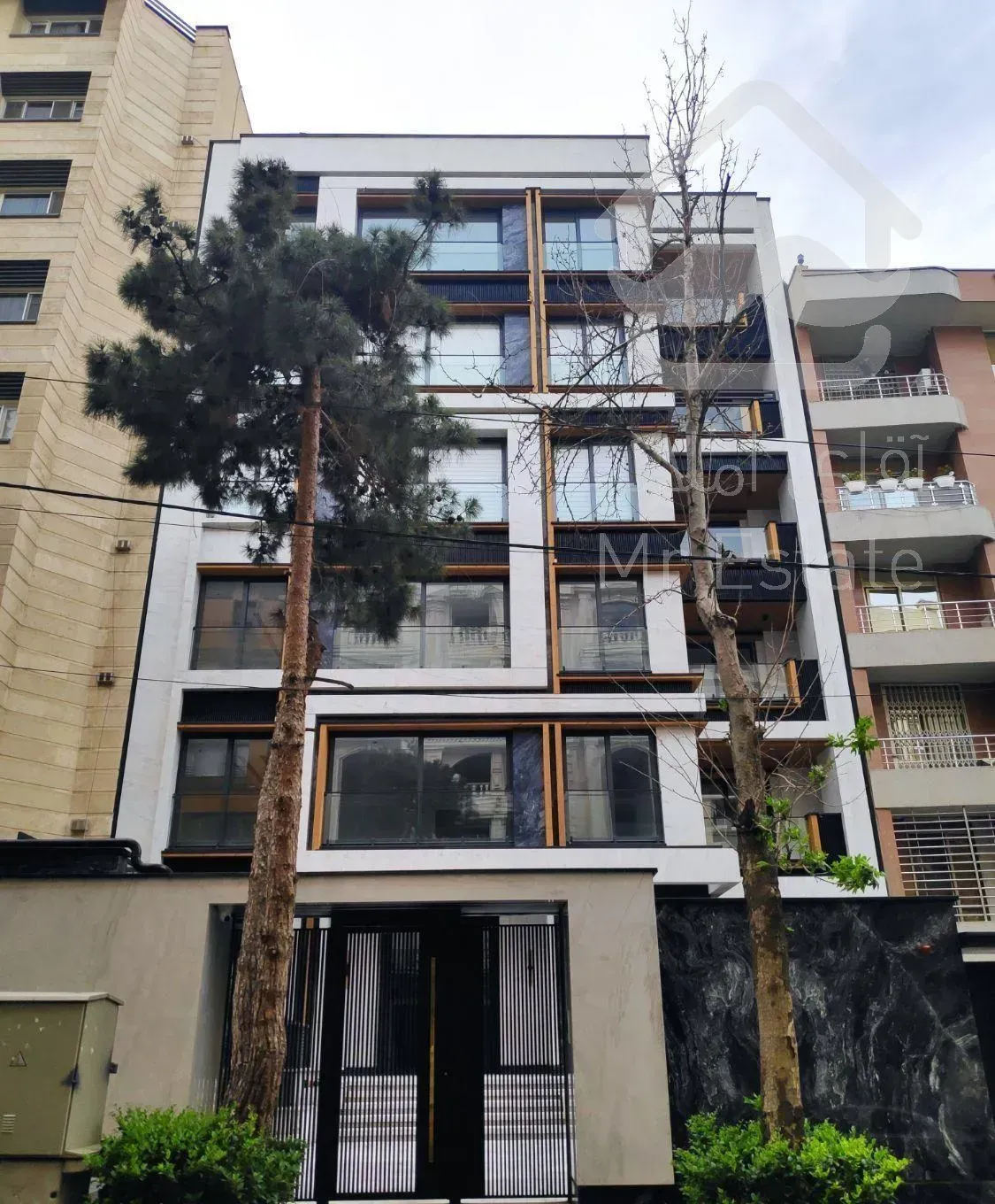 سعادت آباد ۱۹۲۰ متر مسکونی نوساز