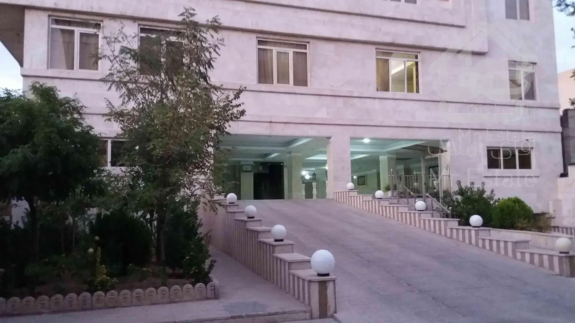 فروش آپارتمان/۸۱متر/دوخواب نوساز فردوس شرق