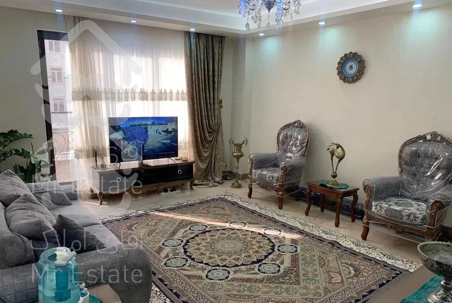 ۸۳ متر دو خواب ( لویزان )