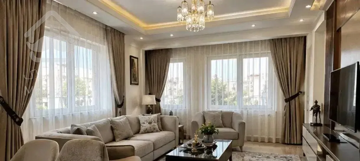 ۷۹ متر / سالن پرده خور / آکواریوم