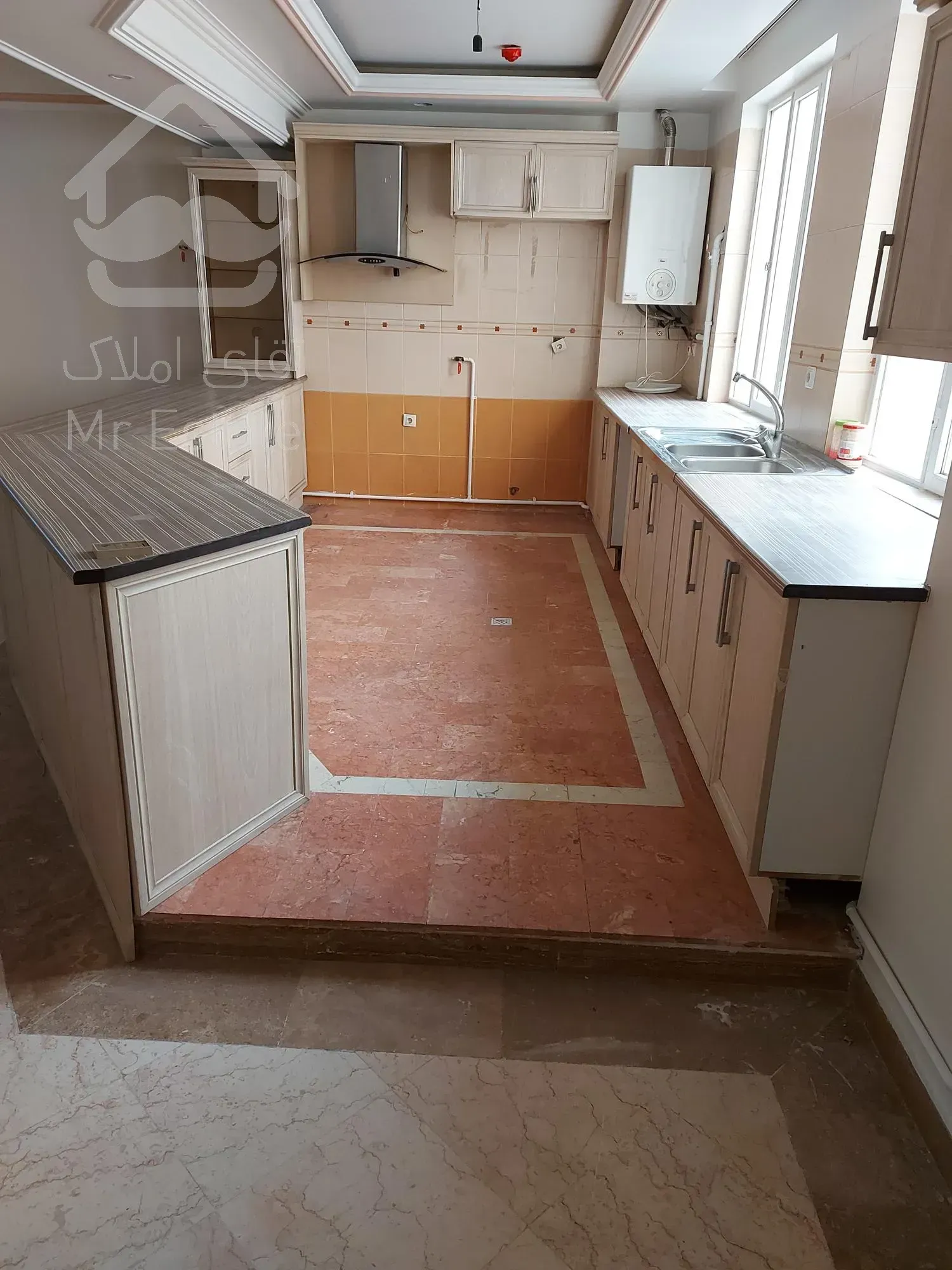 فروش ۱۰۵ متری دریاچه سند دار