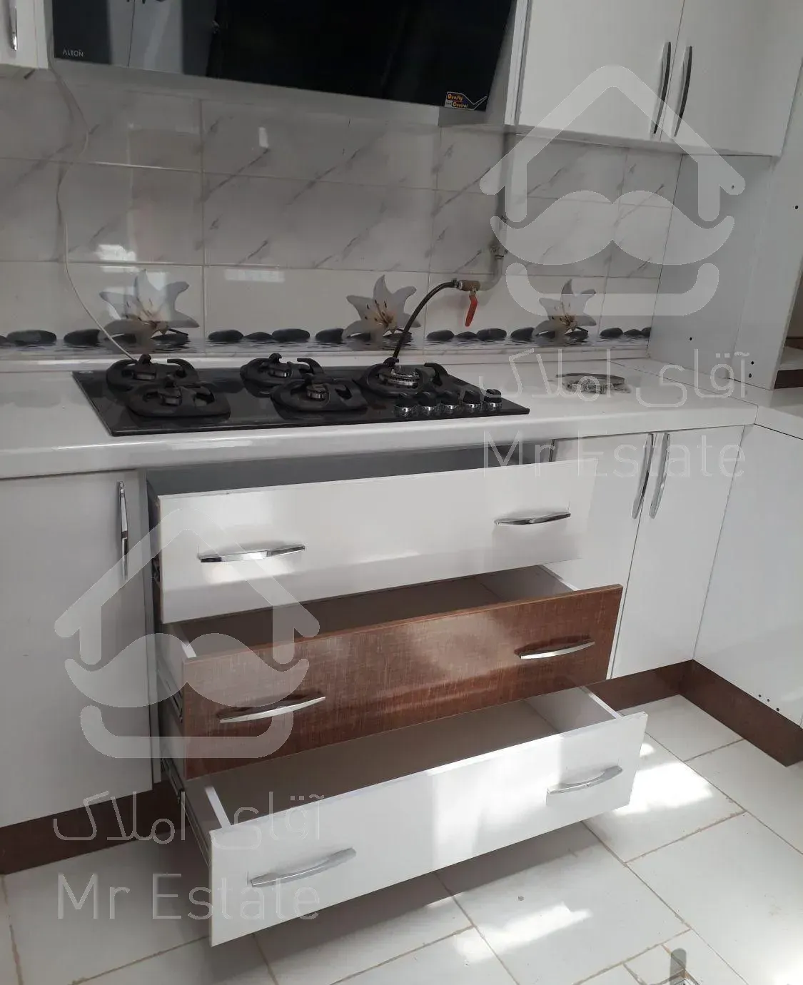 تعمیر و تعویض یراق آلات کمد دیواری و کابینت