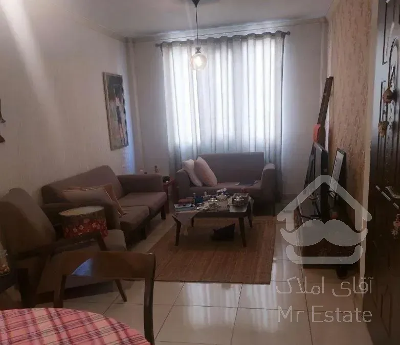 ۴۰ متر طبقه دوم غرق نور سالن مربع