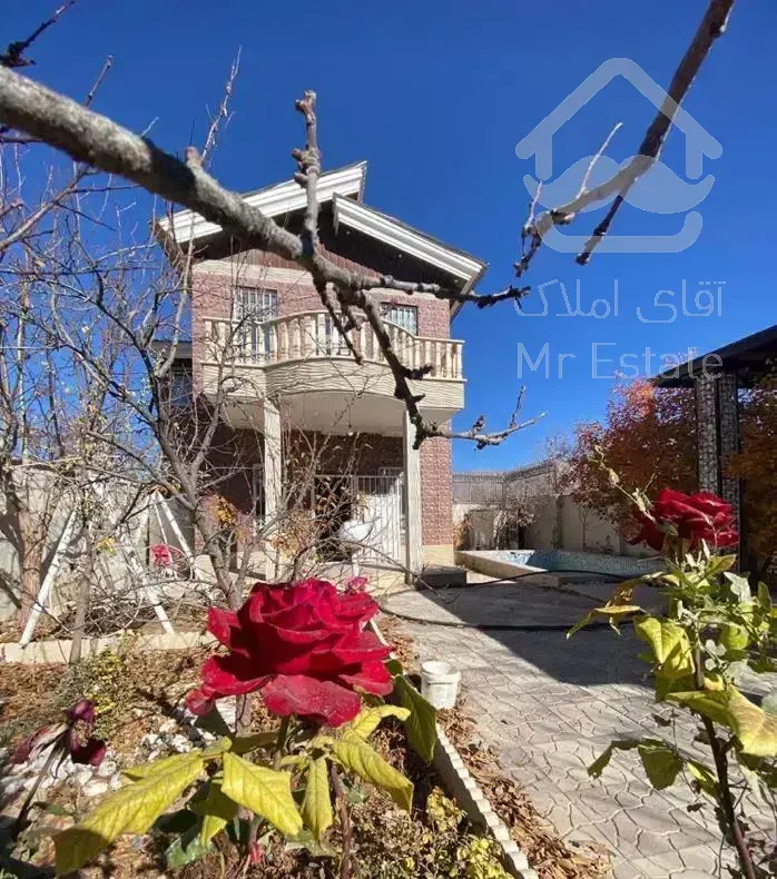 ۴۰۰مترباغ ویلادوبلکس لوکیشن عالی چسبیده شهرسنددار