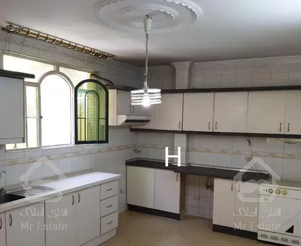 آپارتمان ۱۴۰متر دو خوابه