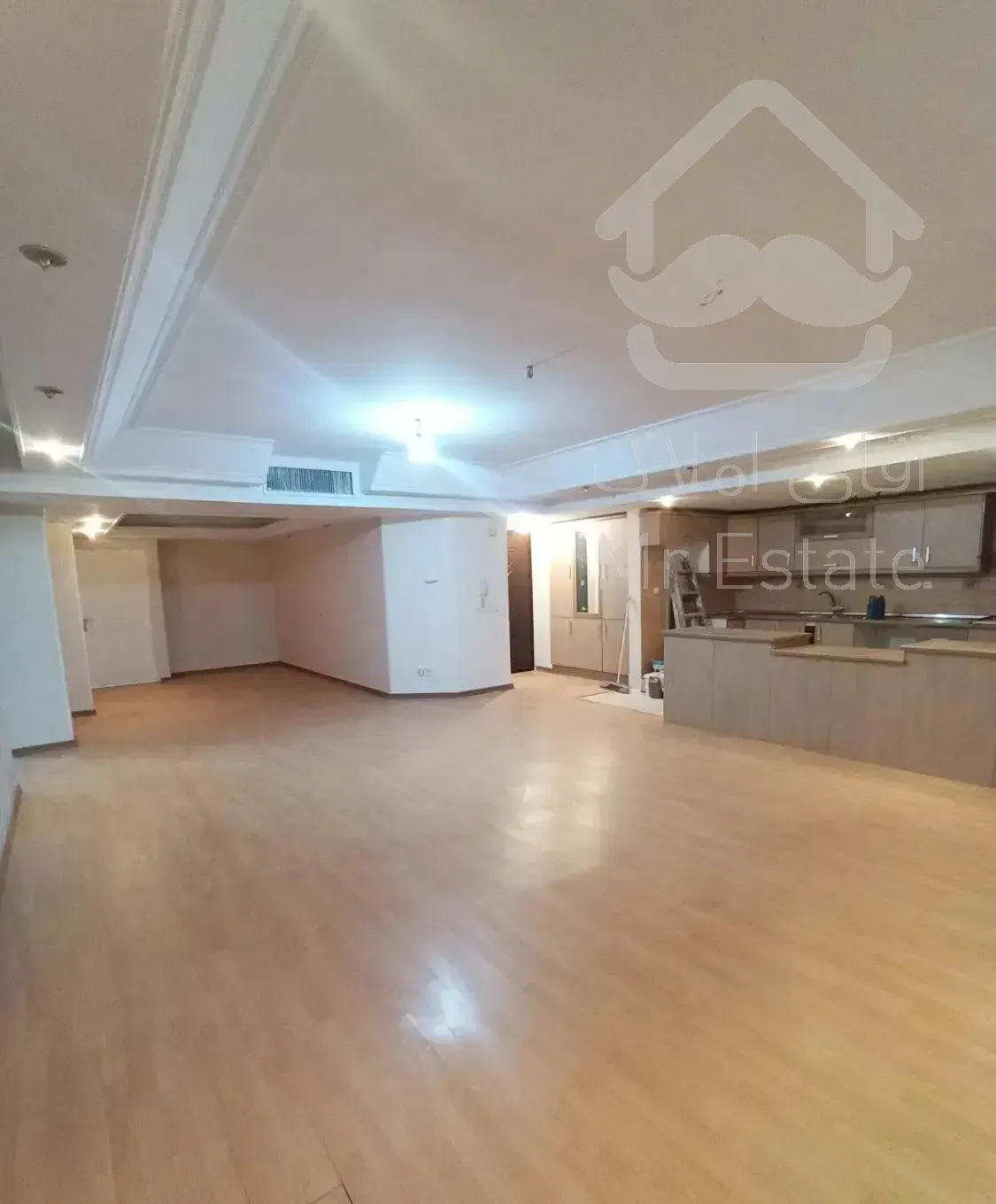 ۱۴۵متر/۳خ طبقه ۵/ جنوبی غرق نور.  ویوو مشَجَر