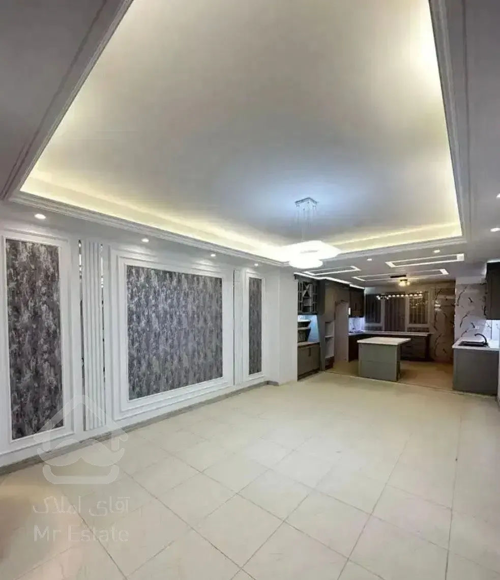 ۷۱متر سندتکبرگ/فرصتی سرمایه گذاری /پارکینگ سندی