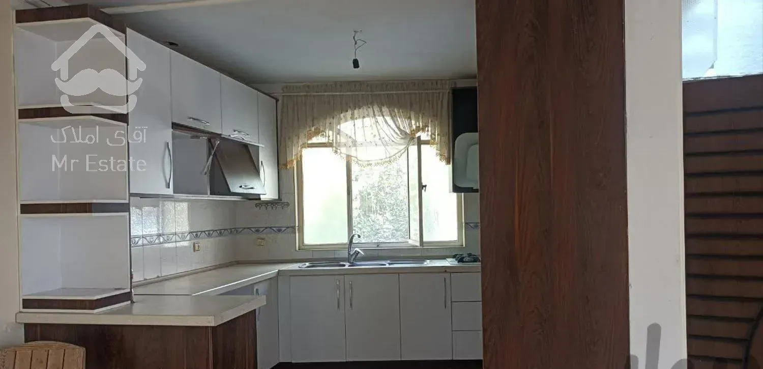 فرمانیه غربی ۷۰متر ۲ خوابه ۳ طرف نور سرنبش