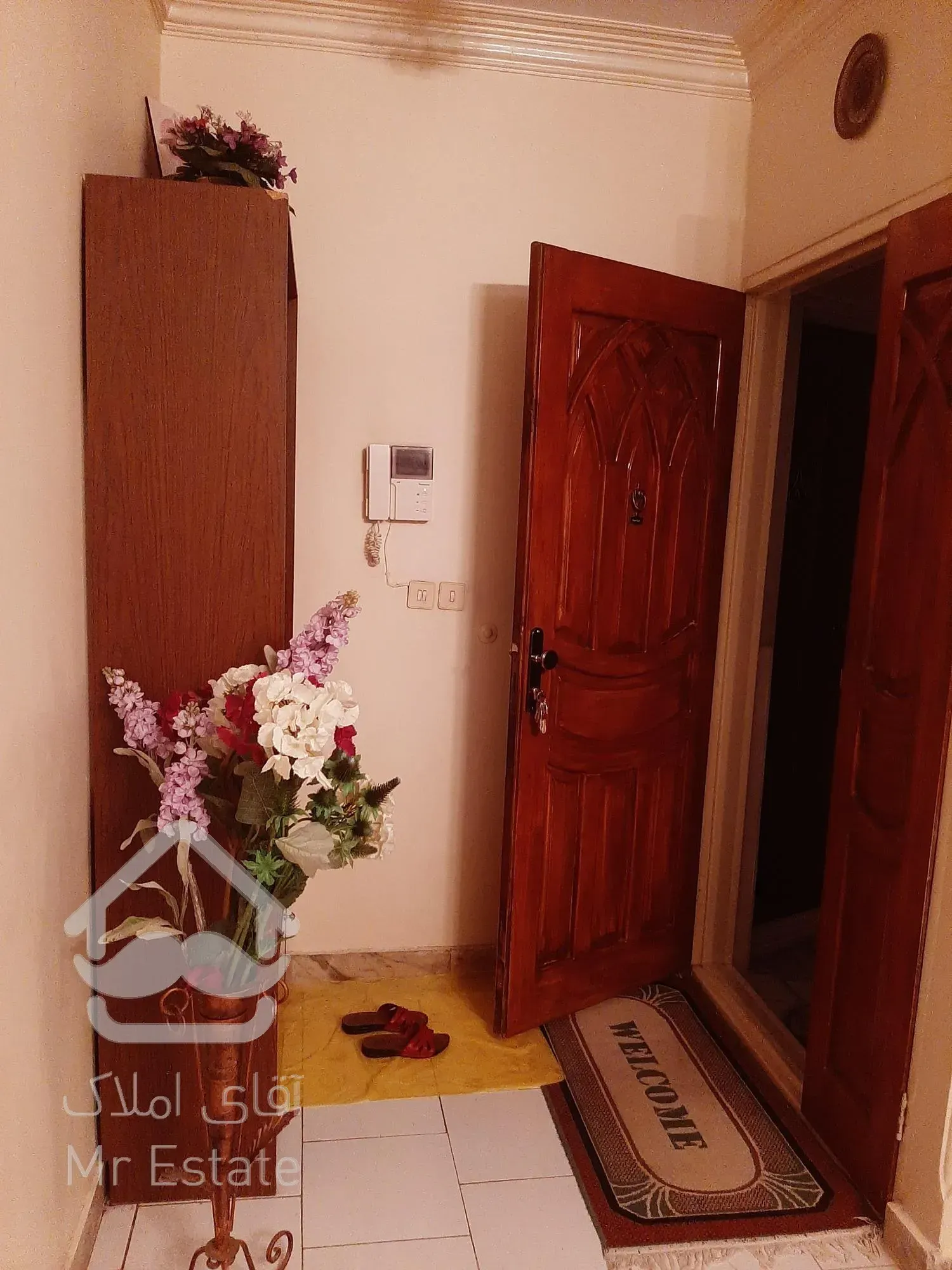 ۸۵ متر دوخواب تمیز با پارکینگ