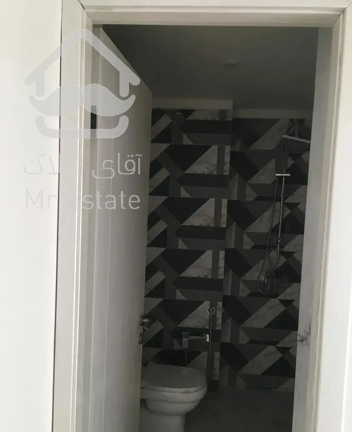 ۸۵مترر فول امکانات