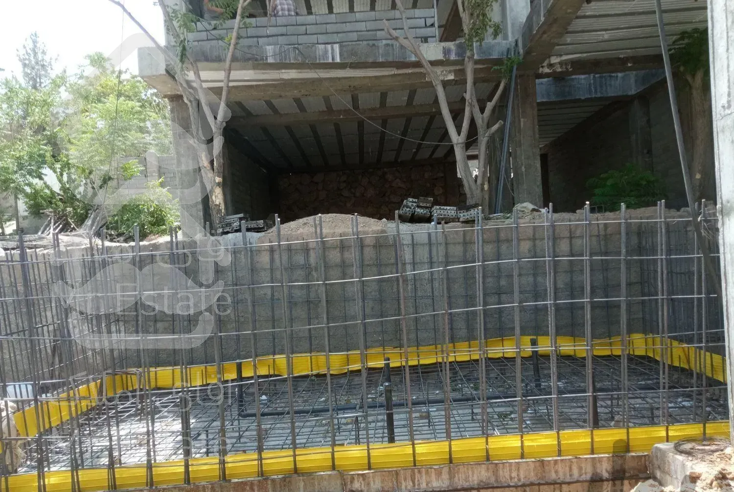 آلماتور بندی،استخر ،فونداسیون