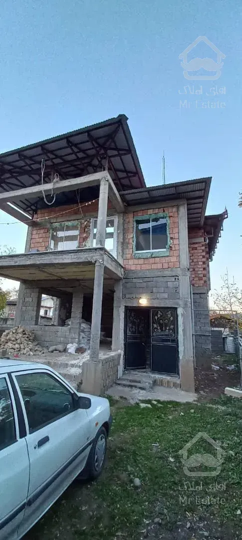 دو طبقه و یک انبار ۴۲ متری،طبقه بالا تکمیل