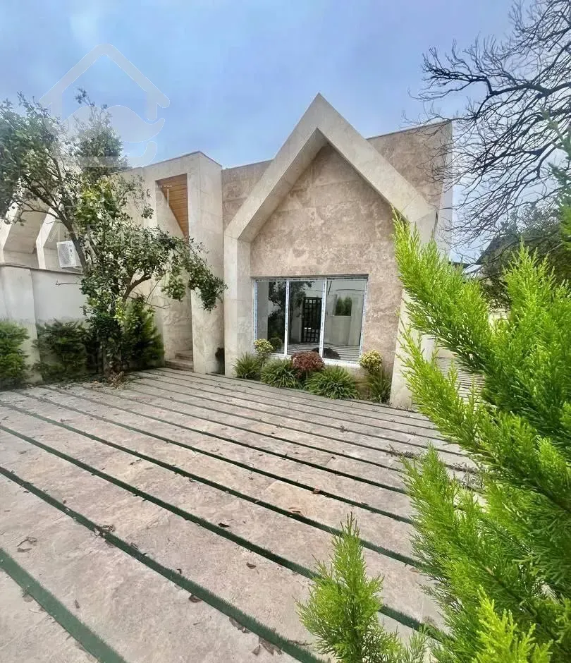 ویلا نوساز ۱۵۰ متری/ داخل بافت/ *با سند و پروانه