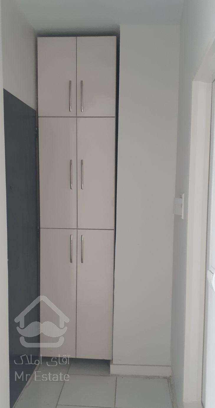 ۵۰ متر یک خواب ، نورگیر