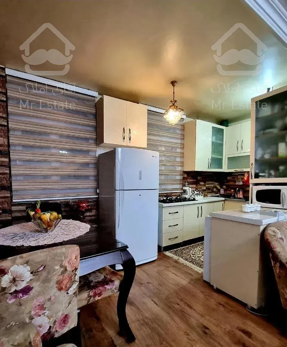 شمال فاطمی ، ۷۲متر ، ۲خواب ، ۲۰ ساله ،  فرعی