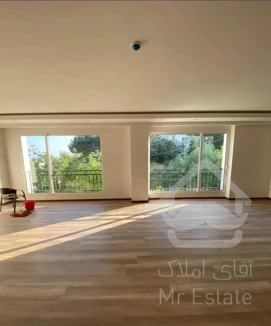 215 متر / 4 خواب/ گـلزار/ 2 پارکینگ